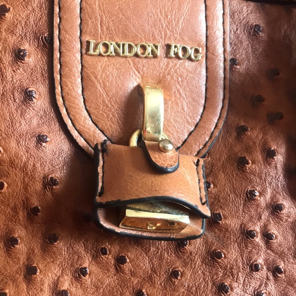 Beautiful London Fog Ostrich print Purse - Picture 7 of 7